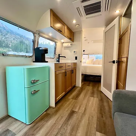 Hotel Airstream Legacy